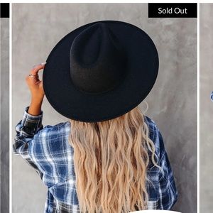 NWT VICI hat “rocky mountain”